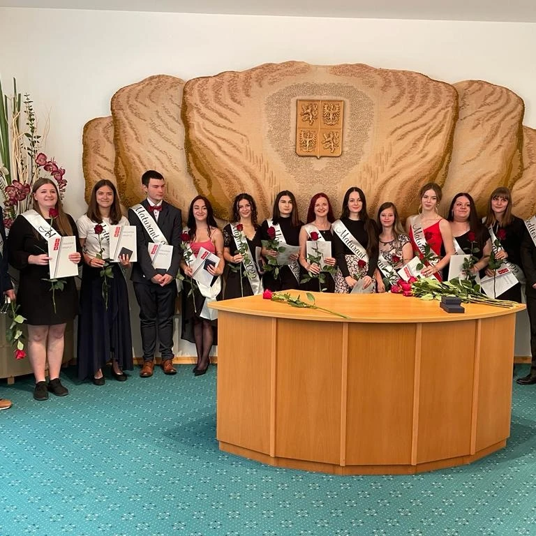 Slavnostní předávání maturitního vysvědčení