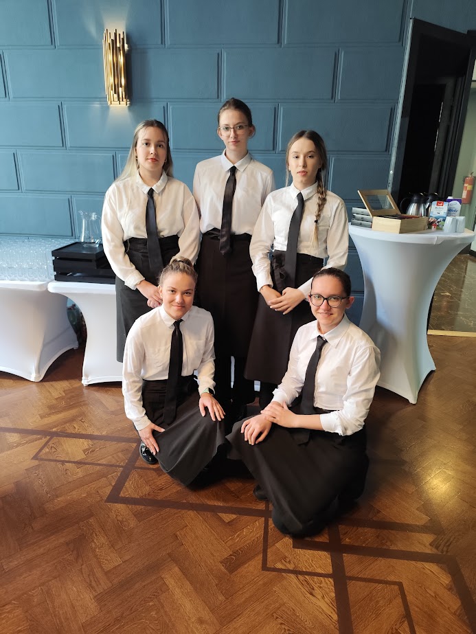 Praxe ve Slovanském domě